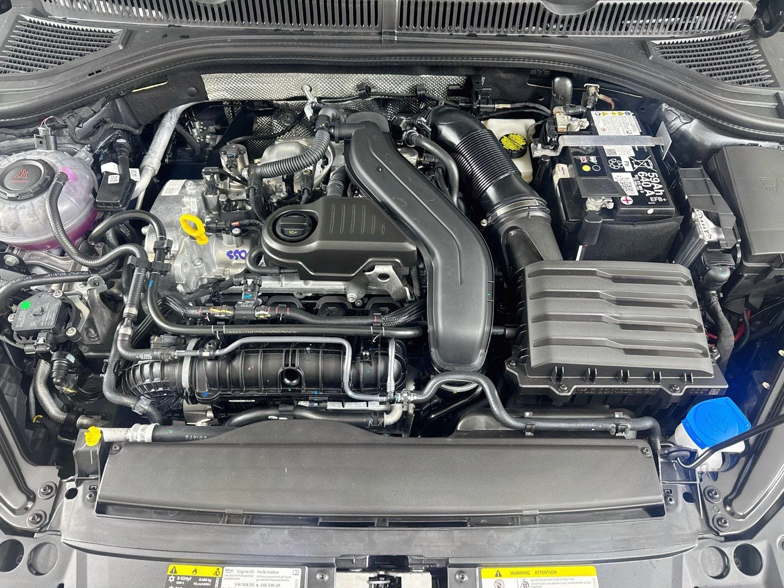 New 2027 GRAY Volkswagen SE image 29