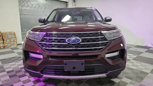 Used 2023 Red Ford XLT image 3