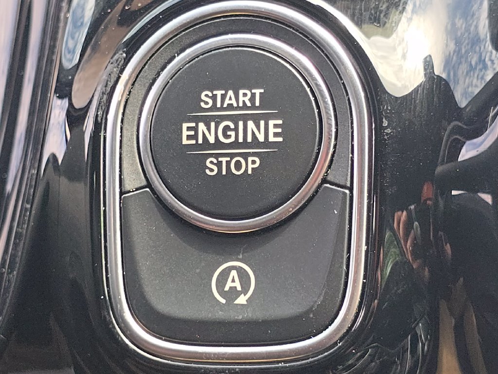 Used 2023  Mercedes-Benz GLA 250 image 36