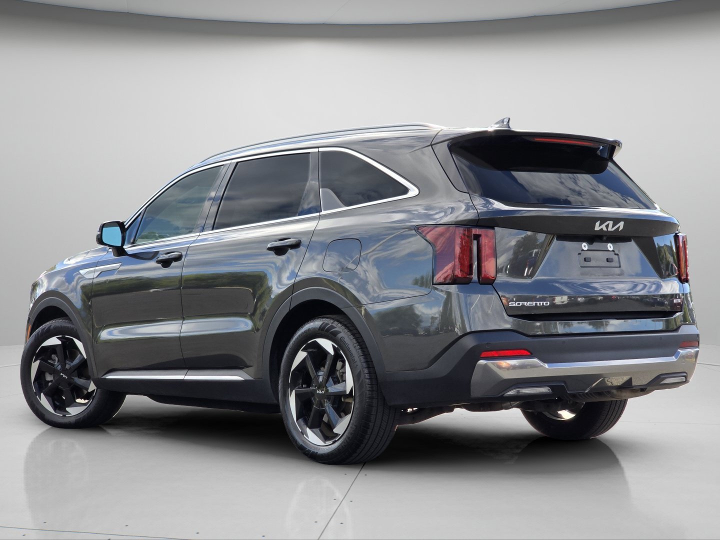 Used 2025 Interstellar Gray Kia EX image 25