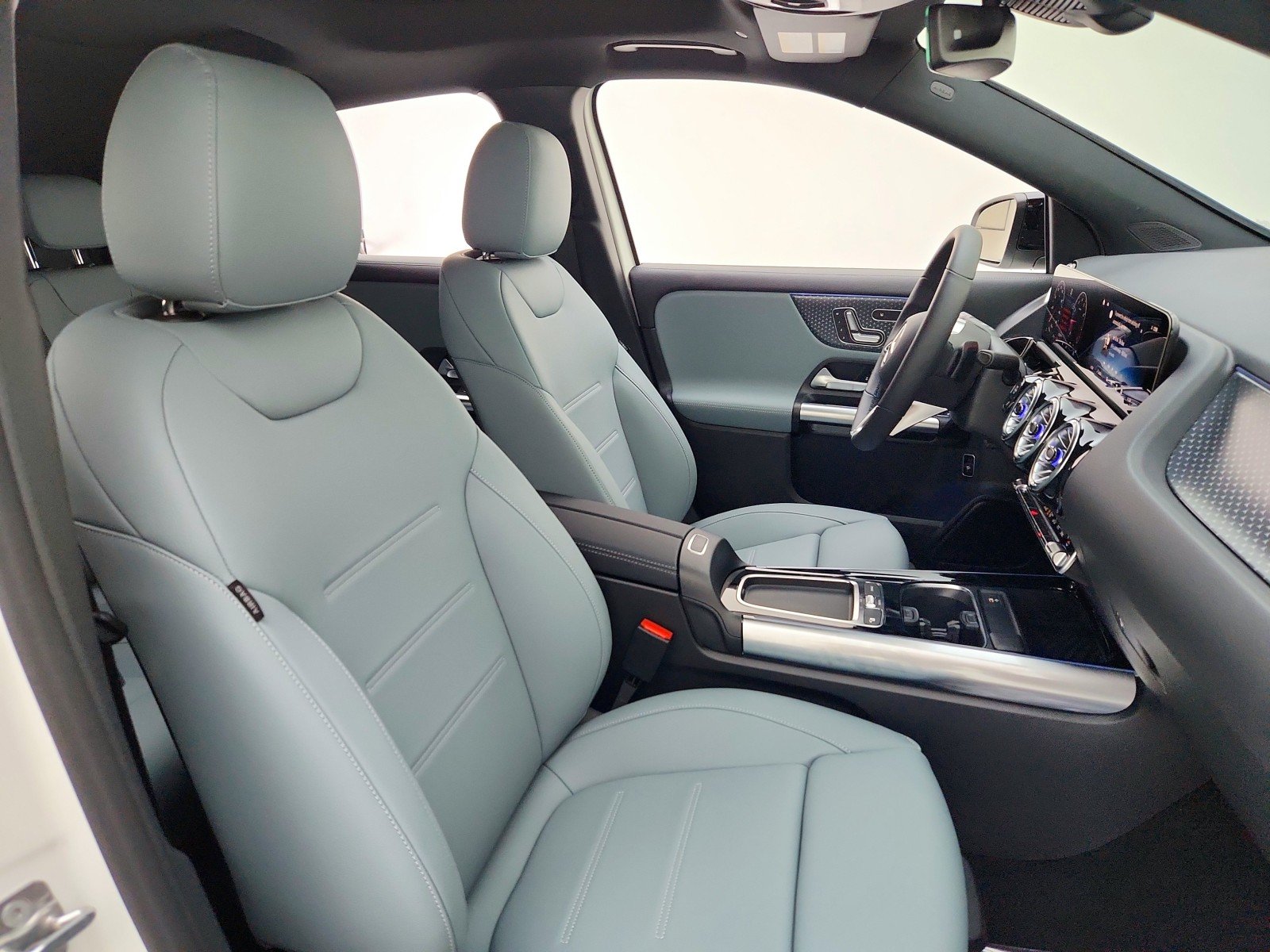 New 2026 Polar White Mercedes-Benz GLA 250 SUV image 20