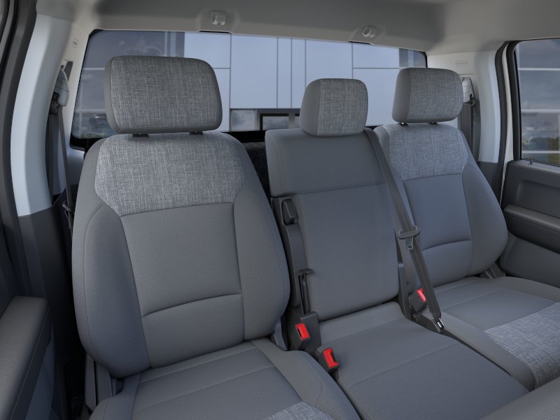 New 2026 Oxford White Ford F-550® XLT image 10