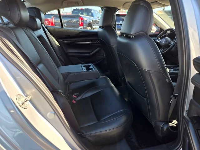 Used 2019 Silver Mazda Select image 19