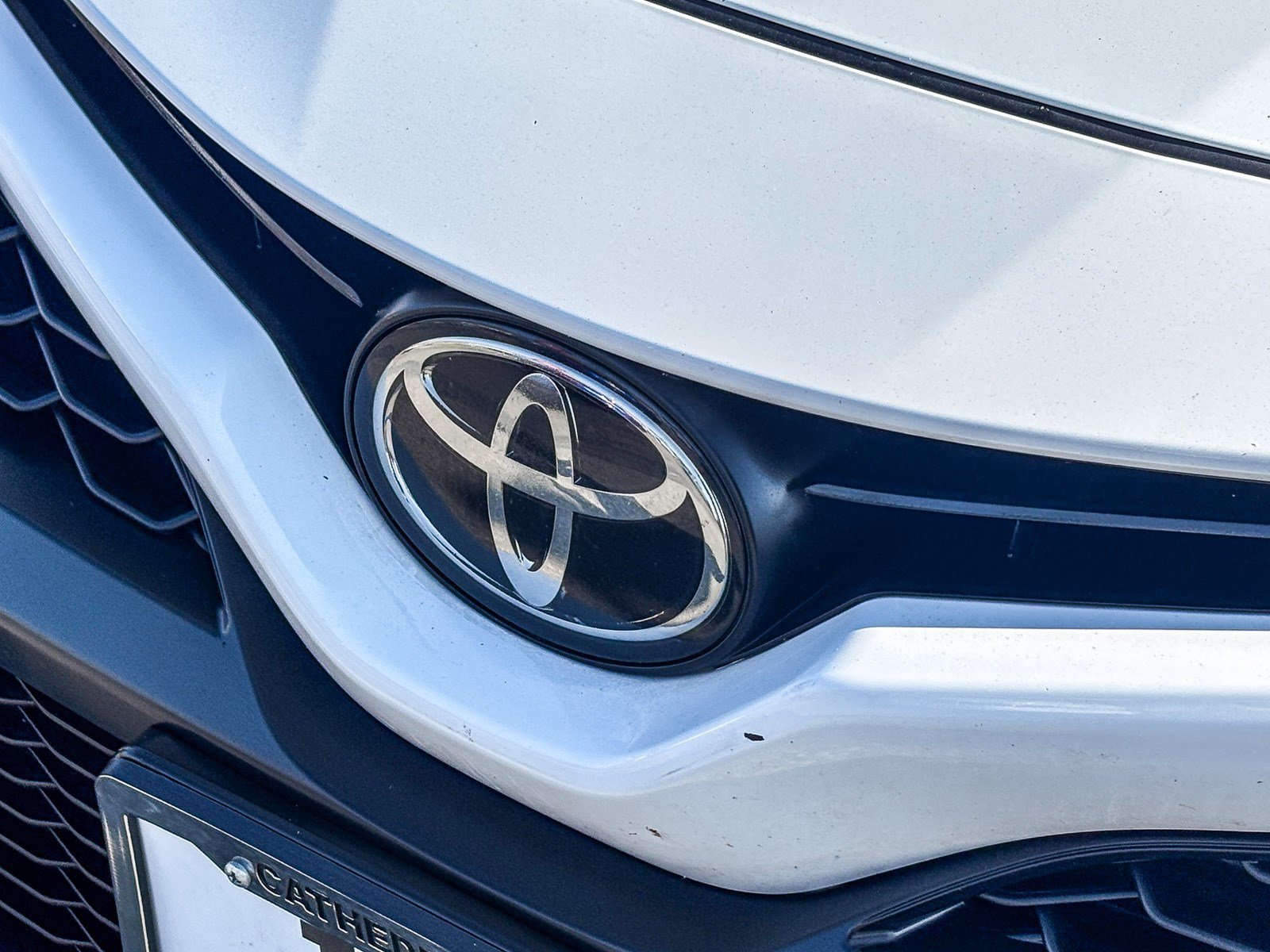 Certified Used 2024 Ice Cap Toyota SE image 9