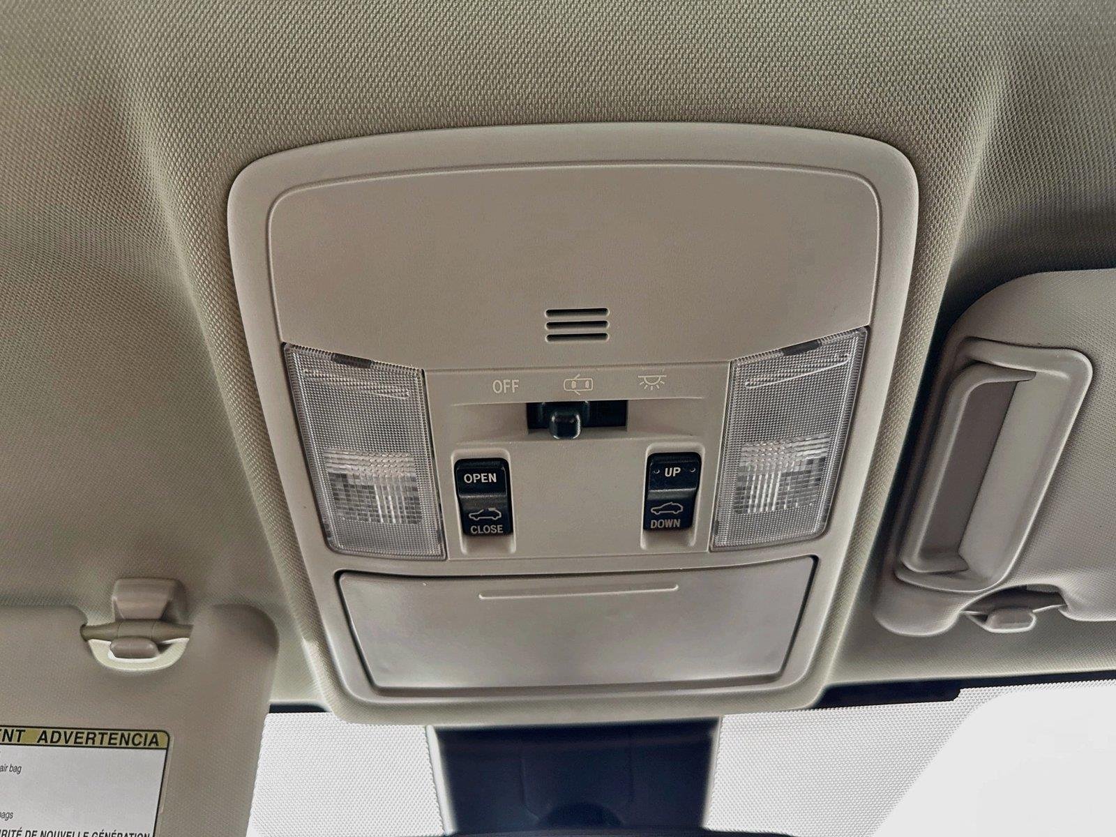 Used 2018 Super White Toyota XLE image 21