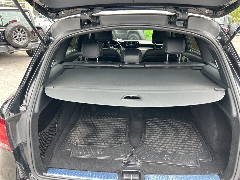 Used 2022 Black Mercedes-Benz GLC 300 image 27