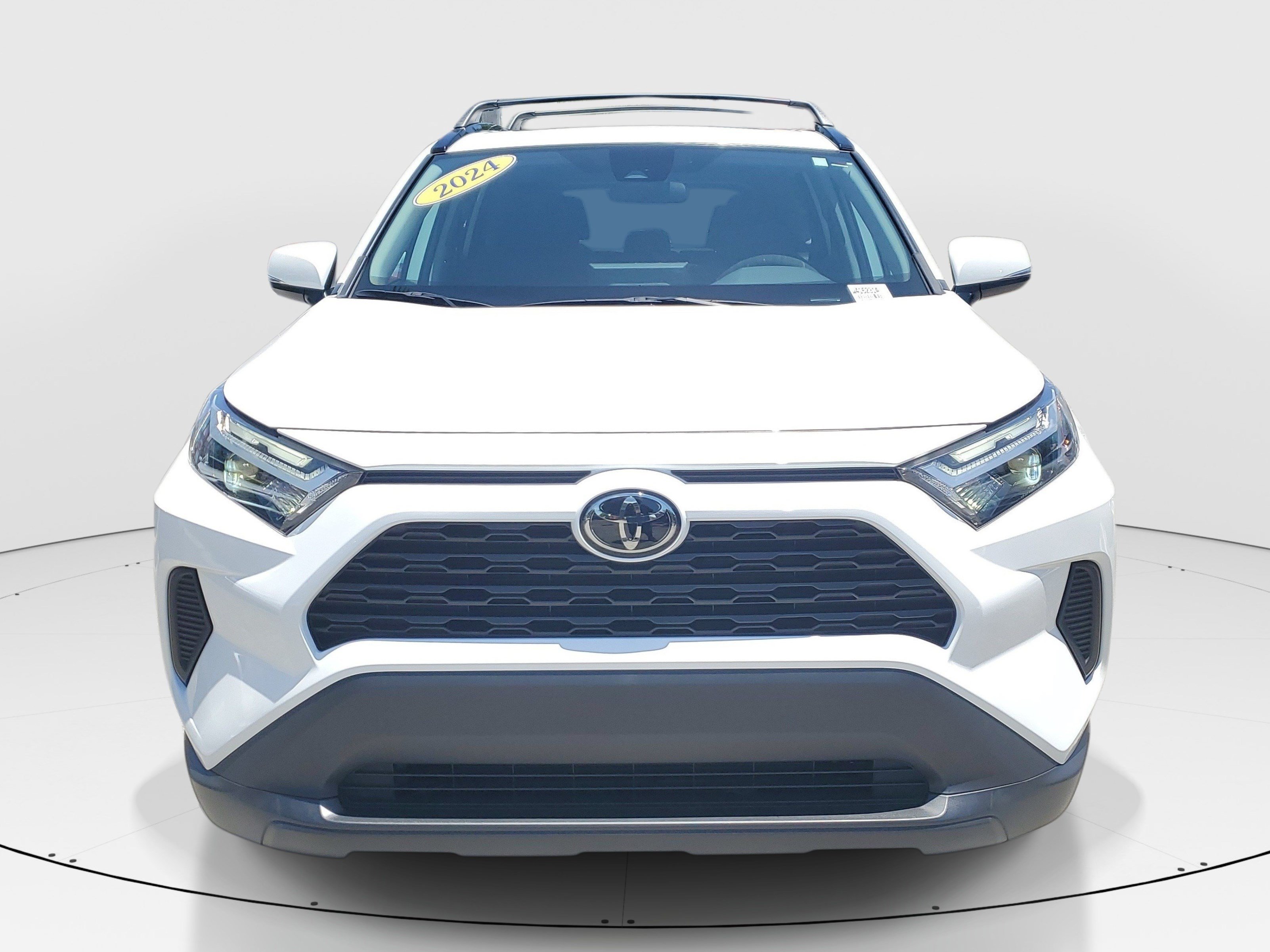 Used 2024 Ice Toyota XLE image 2