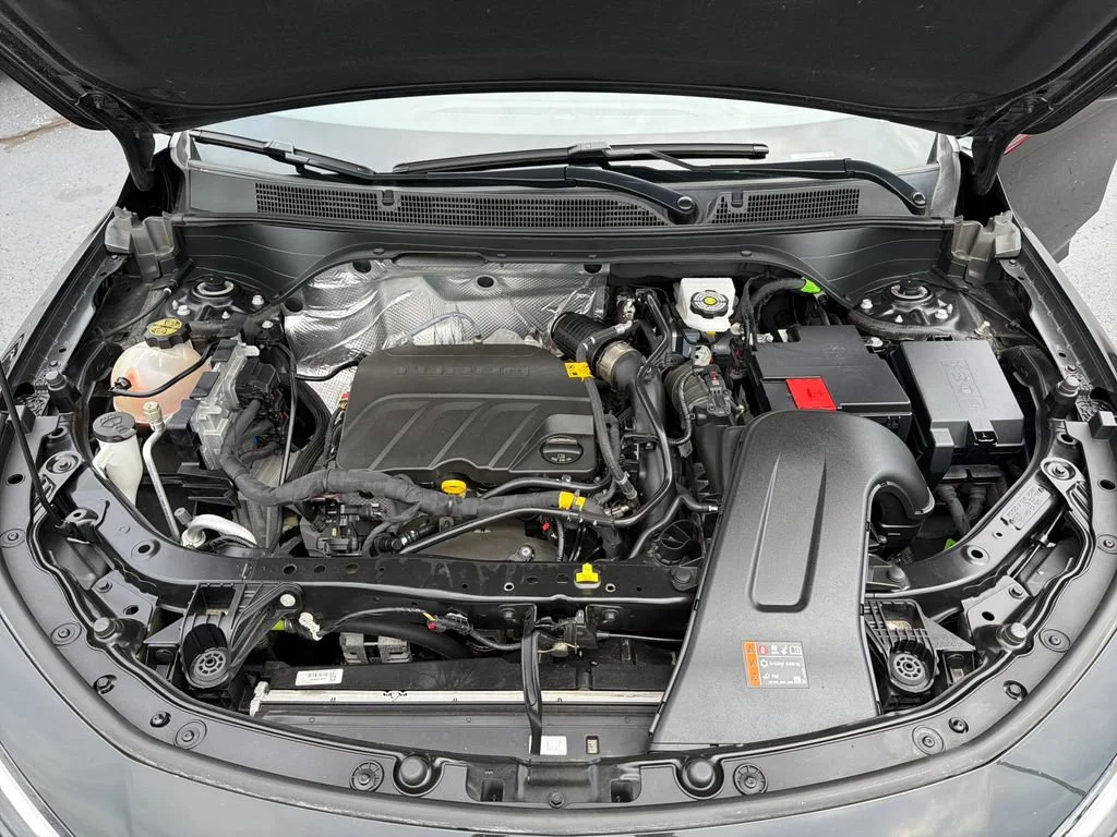 Certified Used 2024 Ebony Twilight Metallic Buick Avenir image 25