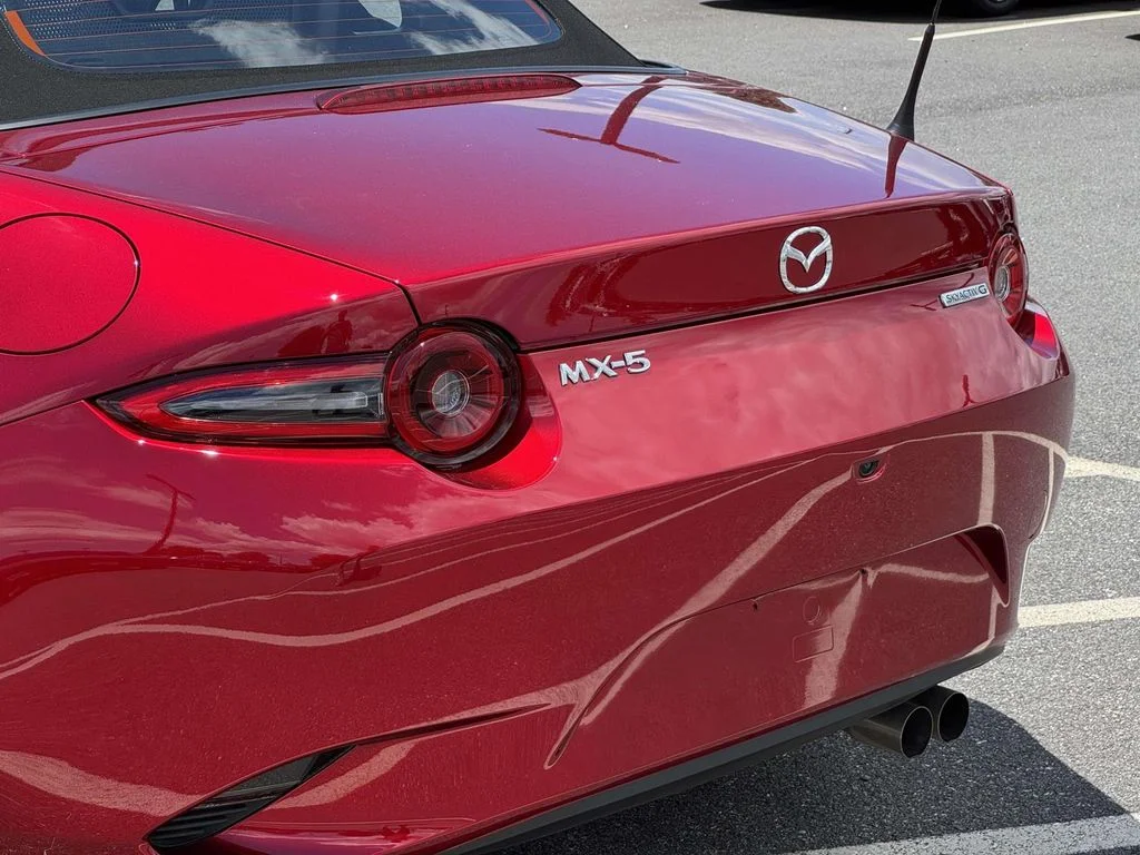 2025 Mazda MX-5 Miata Sport - Photo 11