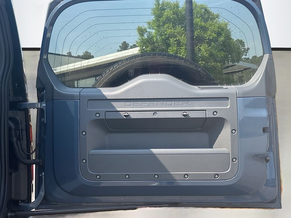 2022 Land Rover Defender X-Dynamic SE - Photo 36