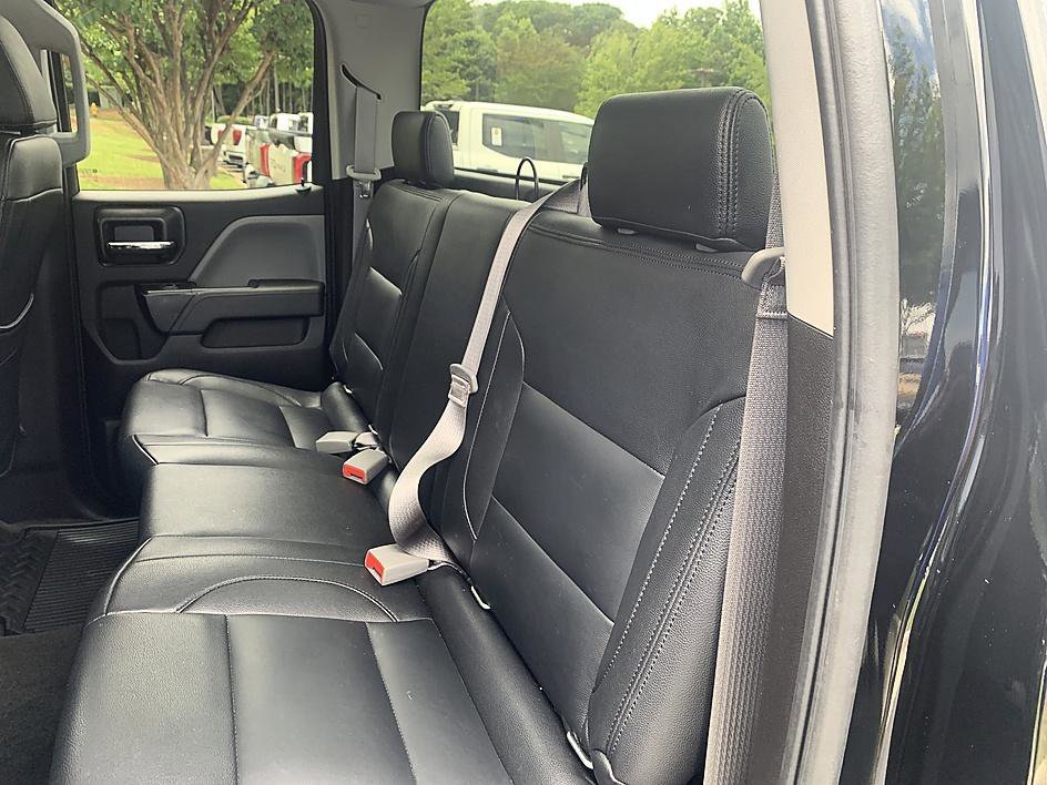 Used 2016 Onyx Black GMC Base image 12