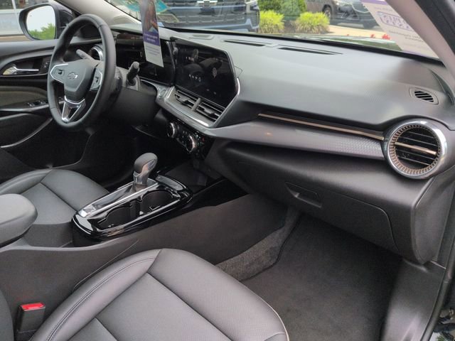 Used 2024 Mosaic Black Metallic Chevrolet ACTIV image 29