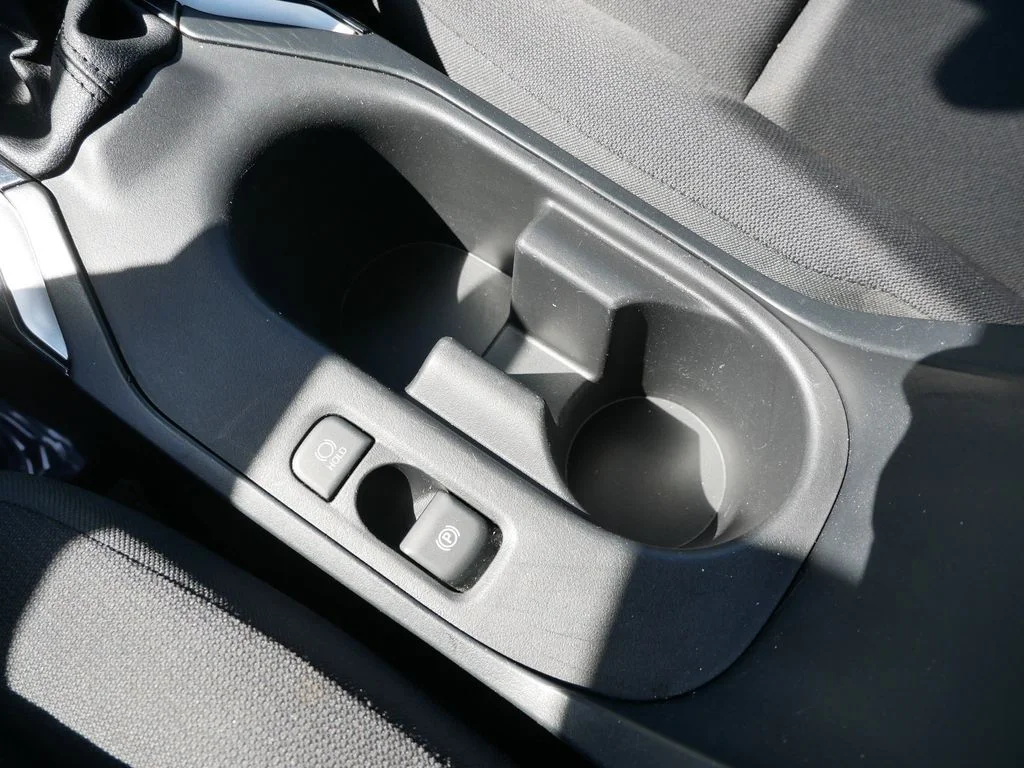 Used 2024  Toyota LE image 19