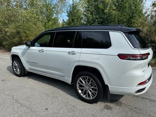 Used 2025 Bright White Clearcoat Jeep Summit image 7