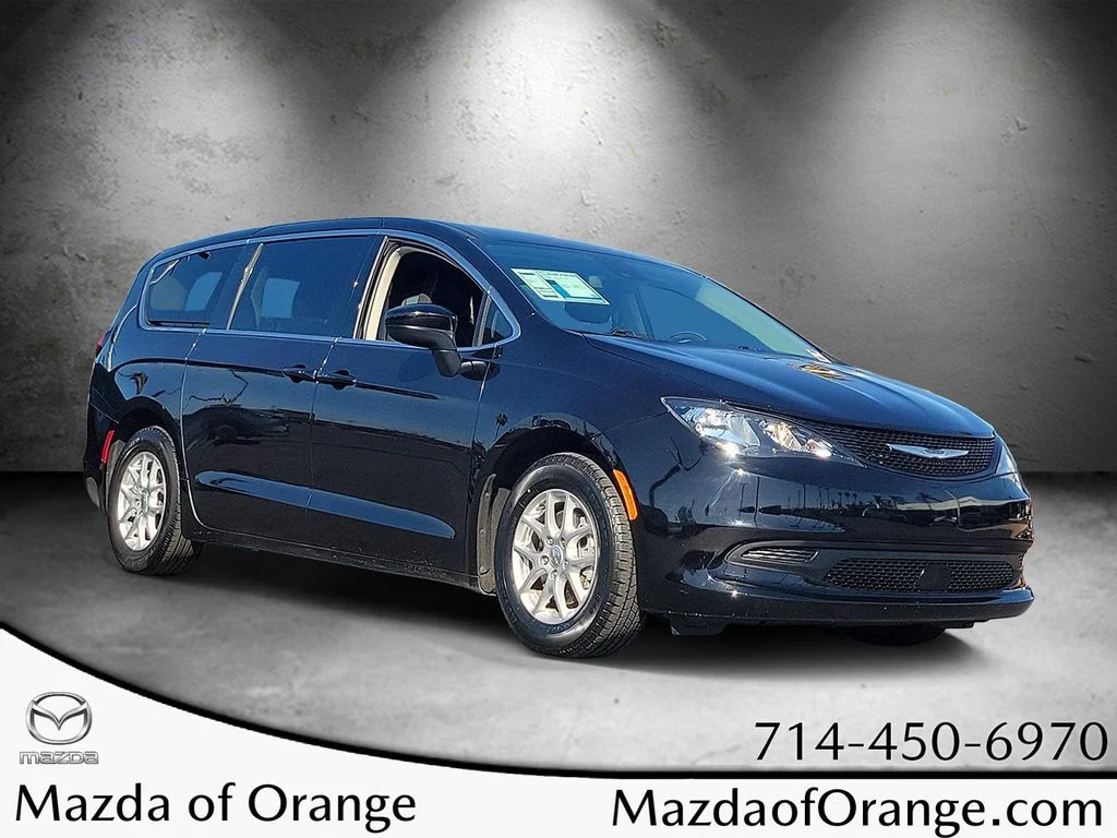 2024 Chrysler Voyager