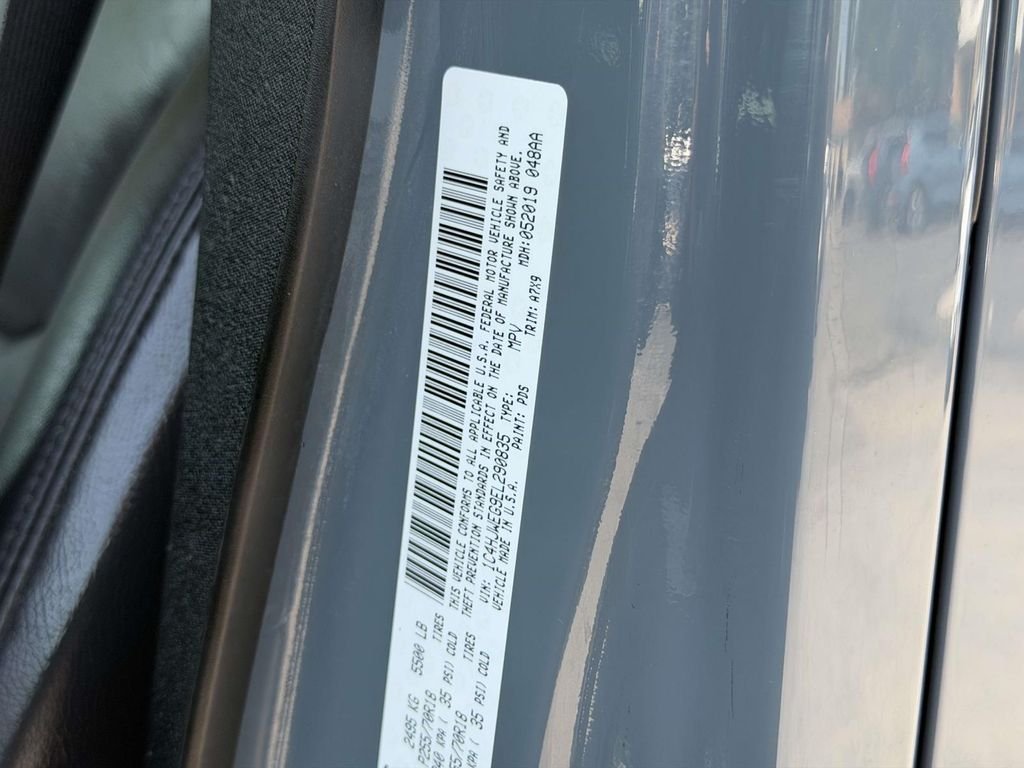 Used 2014 Gray Jeep Unlimited Sahara image 23