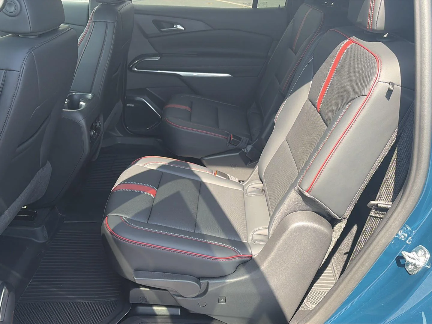 2027 Chevrolet Traverse RS - Photo 16