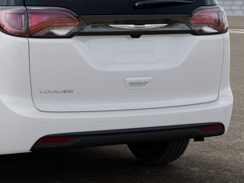 New 2027 Bright White Clear-Coat Exterior Paint Chrysler LX image 13