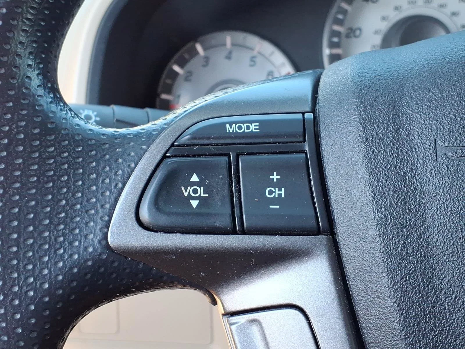 2014 Honda Pilot EX - Photo 28