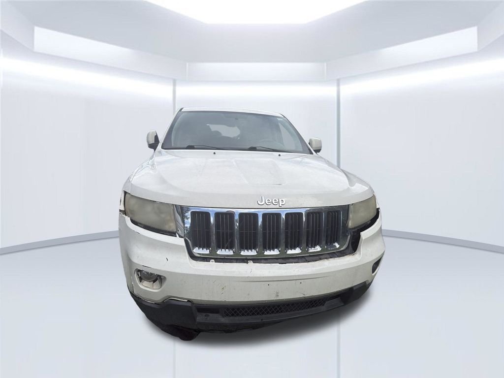 Used 2012 White Jeep Laredo image 2