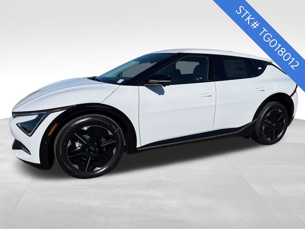 New 2026 Glacial White Pearl Kia WIND image 3