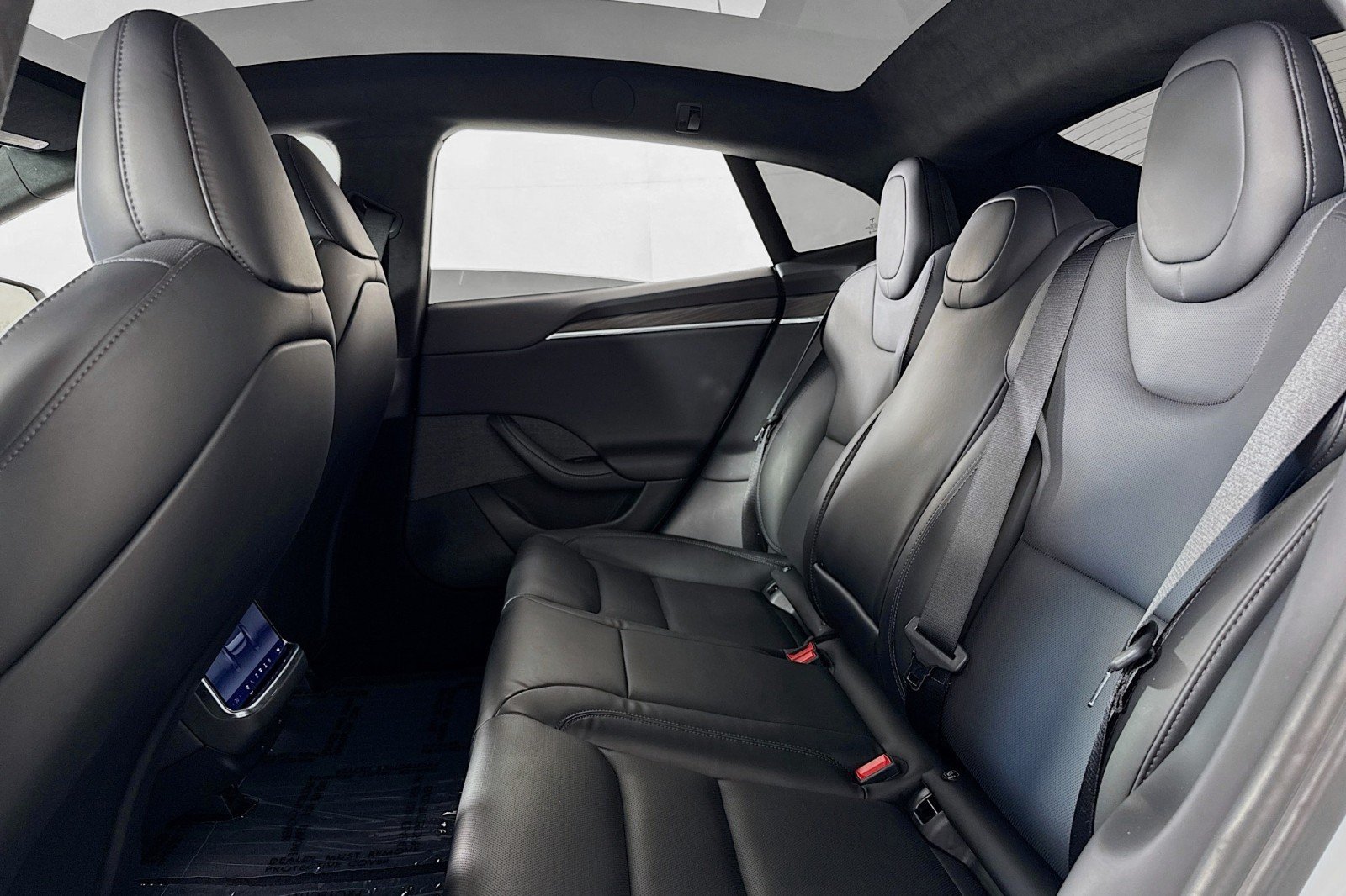 Used 2023 WHITE Tesla Standard Range image 7
