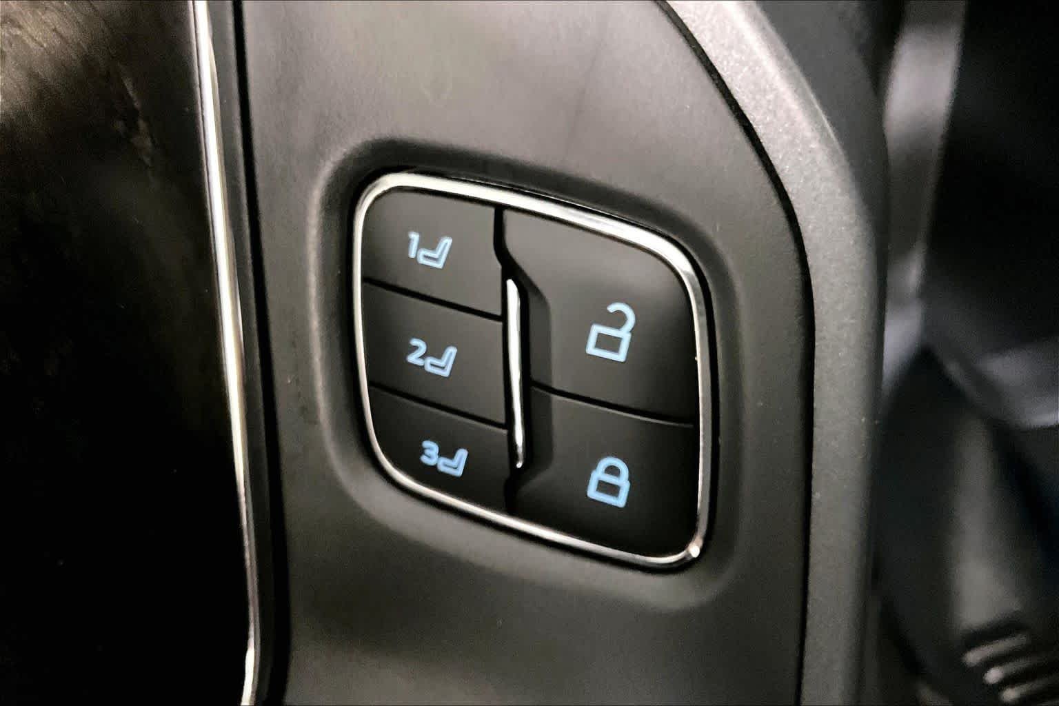 Used 2024 Agate Black Ford LARIAT image 32
