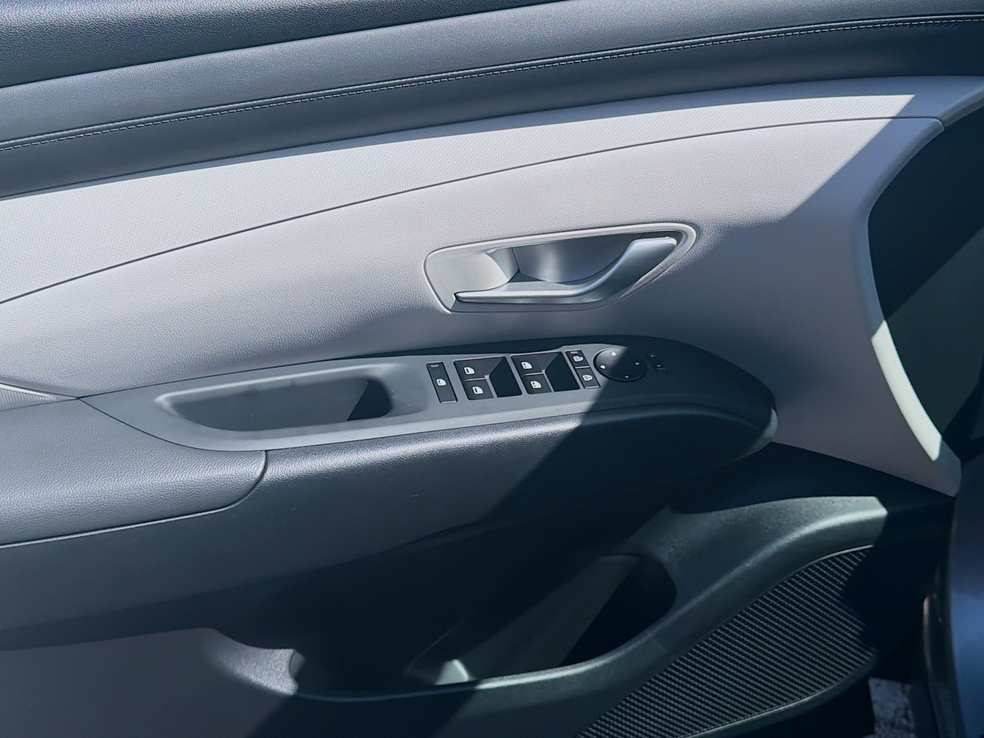 Used 2026 Shimmering Silver Hyundai SEL image 24