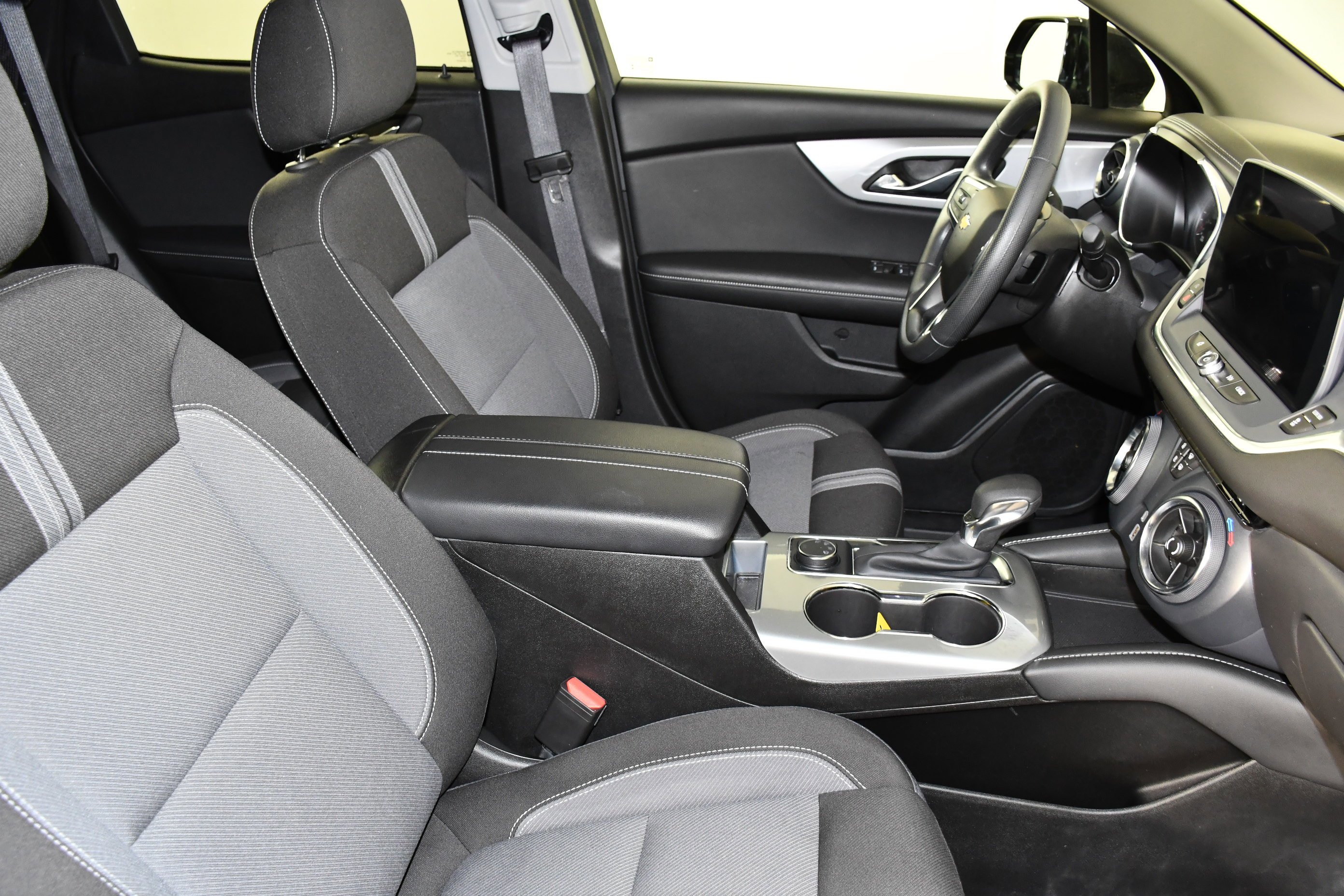 Used 2025 Black Chevrolet LT image 40