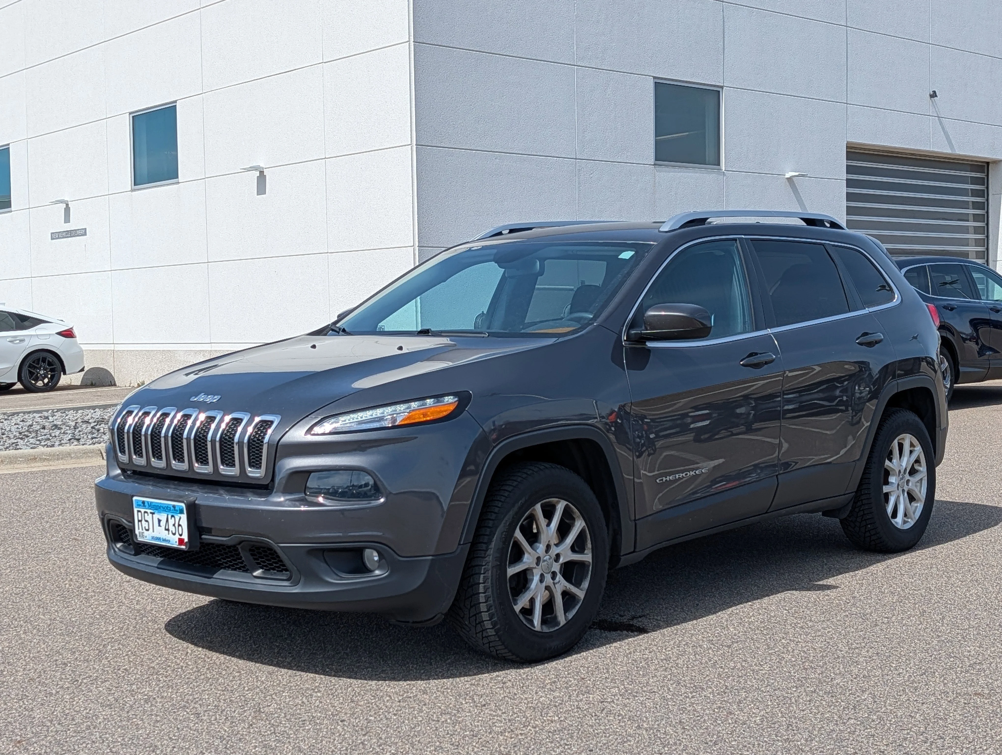 Used 2017 Jeep Cherokee Latitude with VIN 1C4PJMCSXHW501759 for sale in Waite Park, Minnesota
