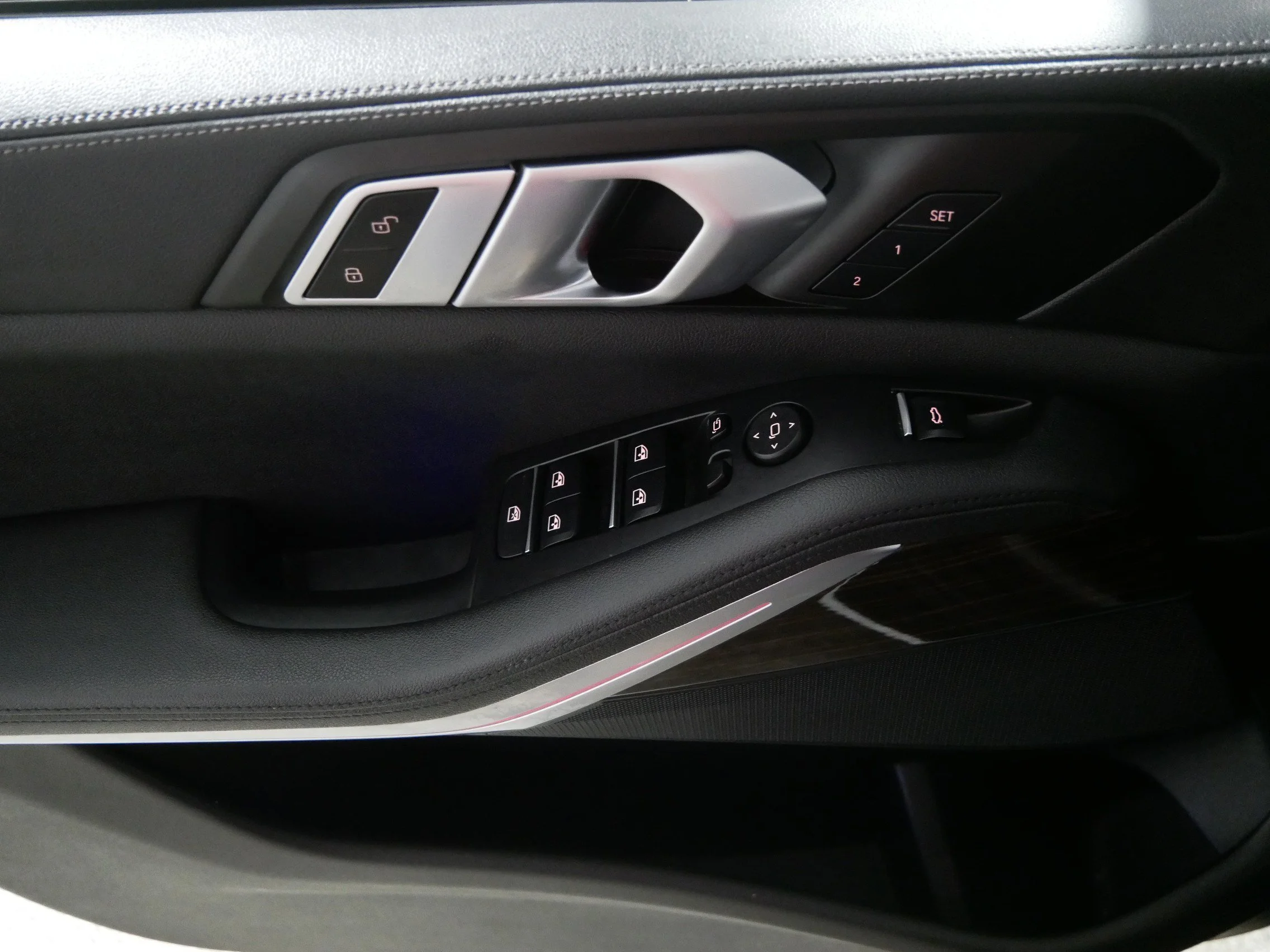 Used 2020 Jet Black BMW xDrive40i image 19