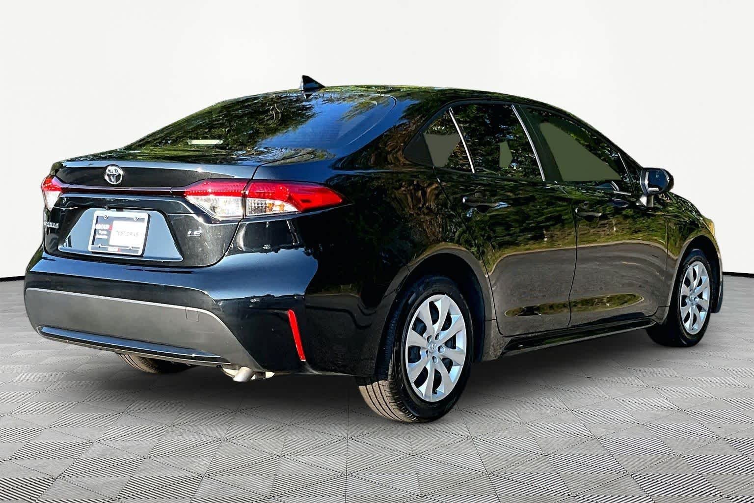 Used 2022 Black Sand Pearl Toyota LE image 13