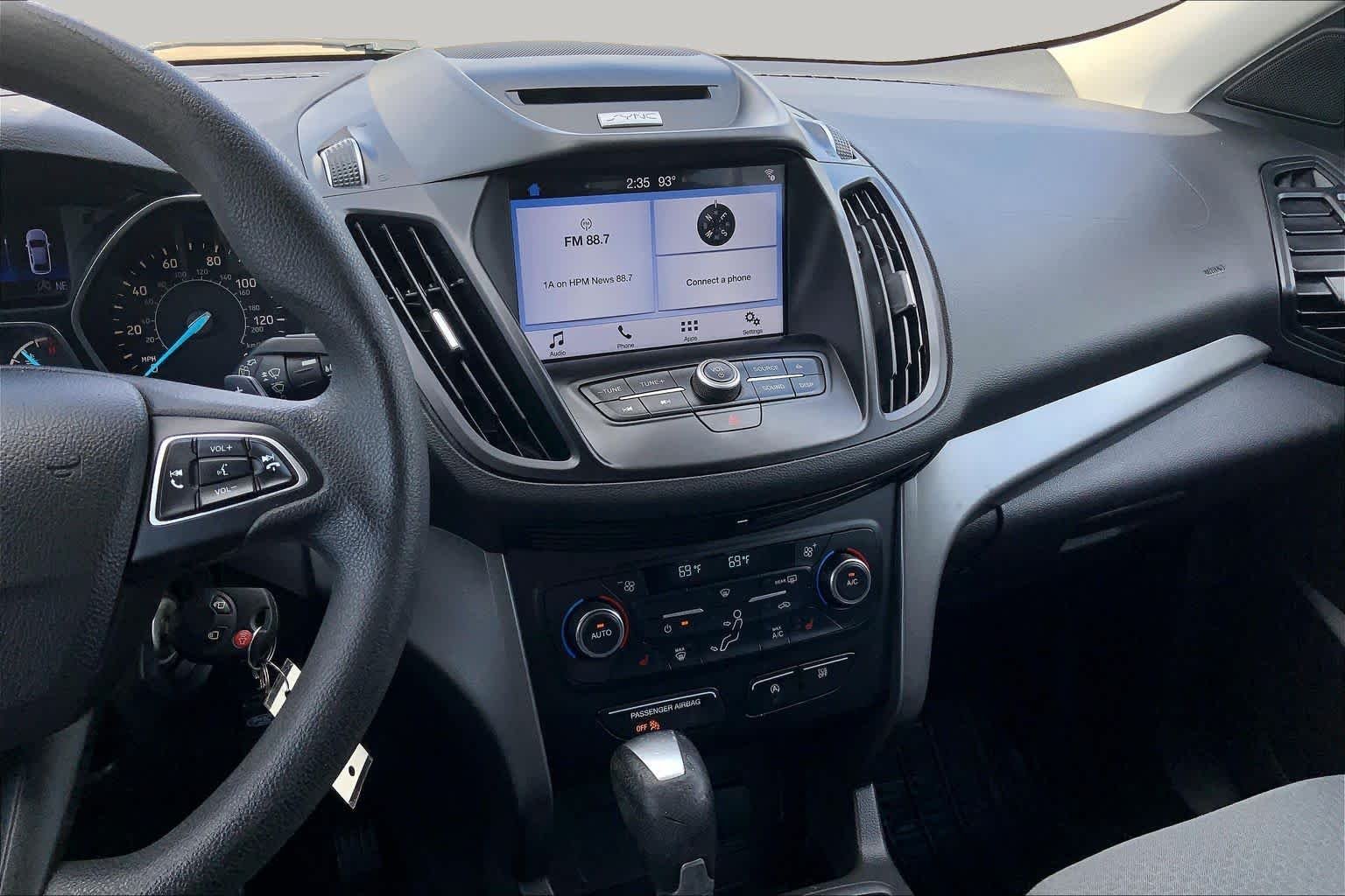Used 2017 Shadow Black Ford SE image 7