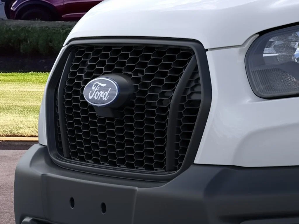 New 2026 Oxford White Ford Base image 17