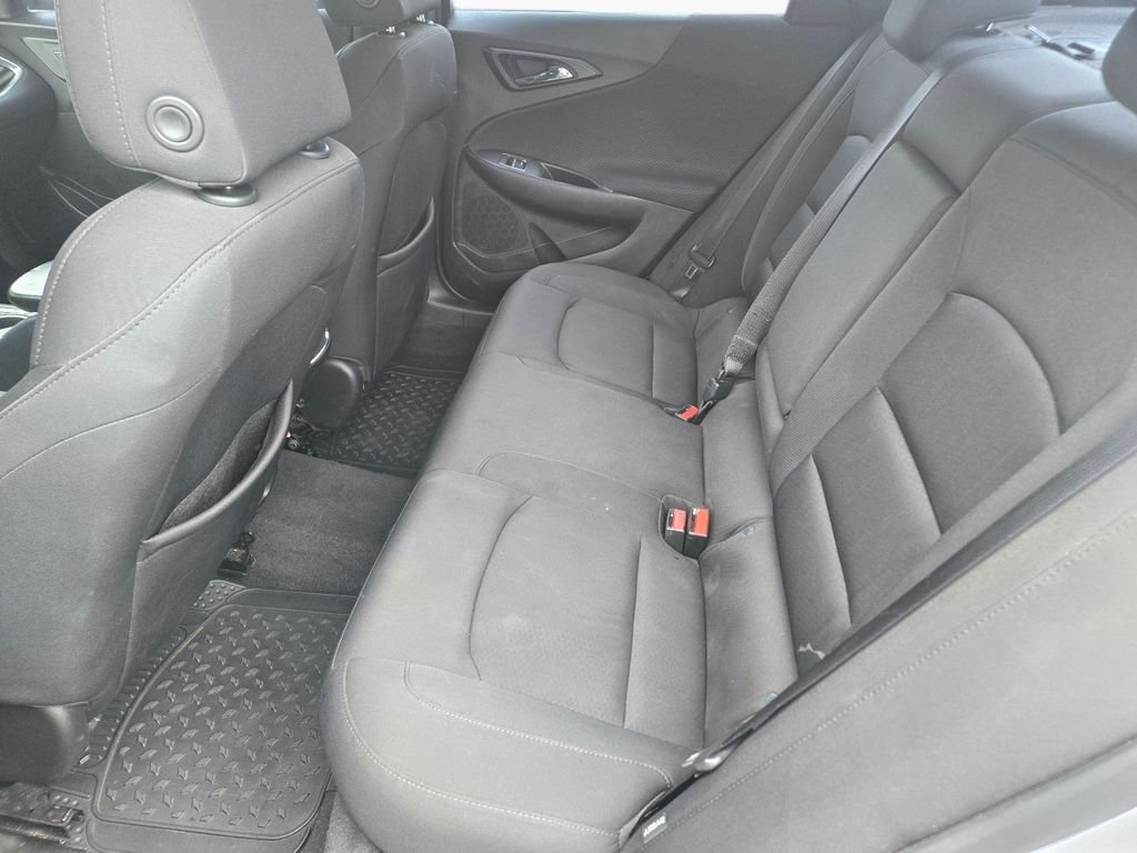 Used 2018 Silver Chevrolet LT image 17