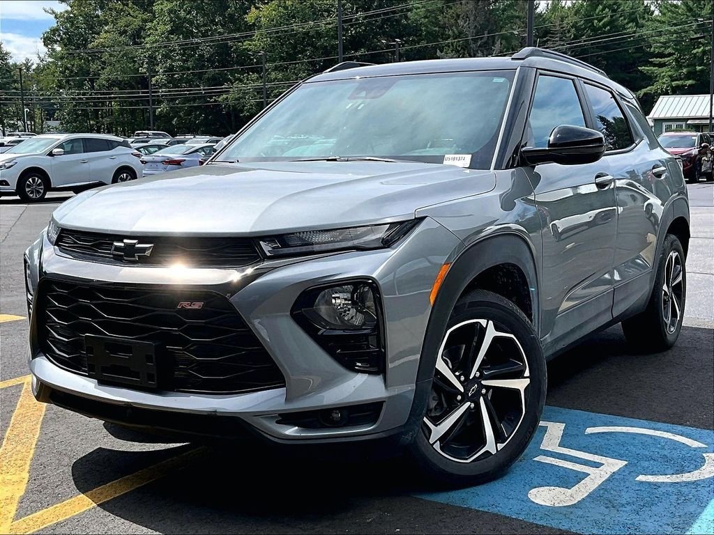 Used 2023 Gray Chevrolet RS image 3