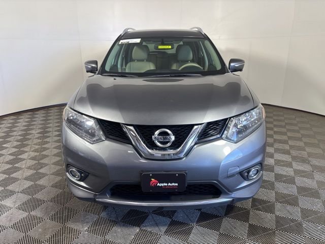 Used 2015 Nissan Rogue S with VIN 5N1AT2MV7FC901060 for sale in Shakopee, Minnesota