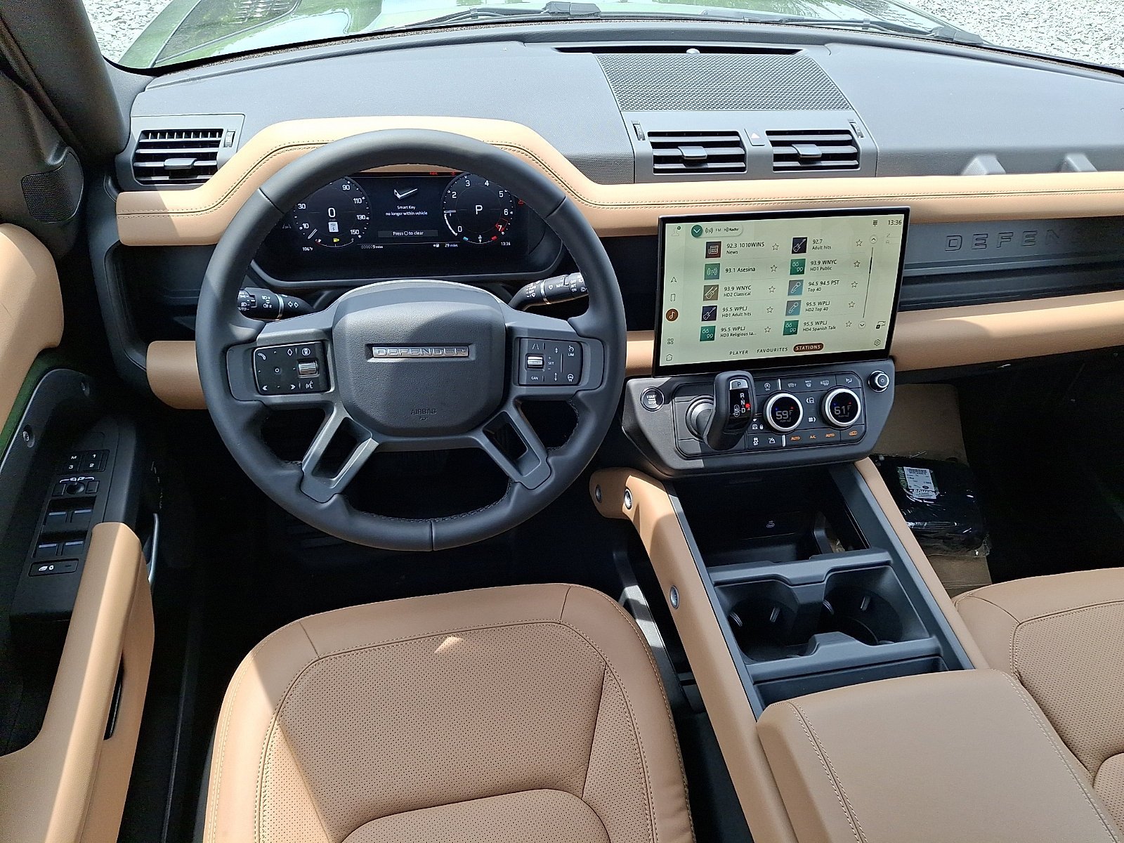 New 2026 Woolstone Green LAND ROVER X-Dynamic SE image 7