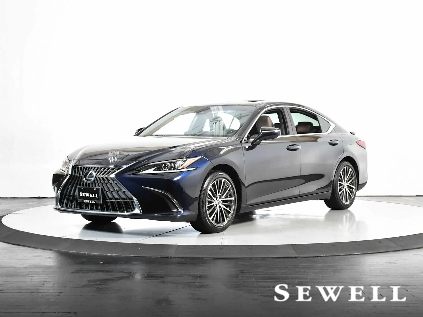 Used 2025 Nightfall Mica Lexus  image 1
