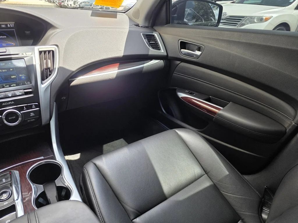 Used 2016 Black Acura V6 image 13