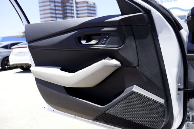 New 2026 Platinum White Pearl Honda EX-L image 11