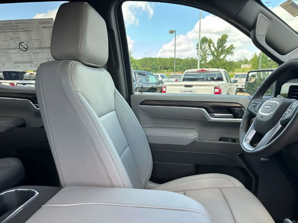 2026 GMC Sierra 1500 SLT - Photo 21