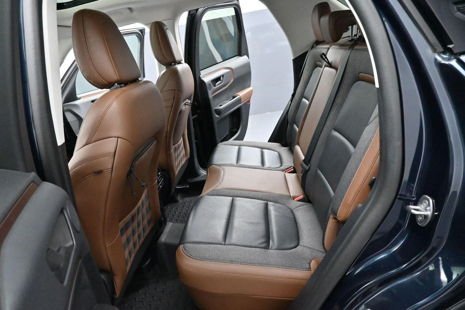 Used 2021 Alto Blue Metallic Tinted Clearcoat Ford Outer Banks image 29