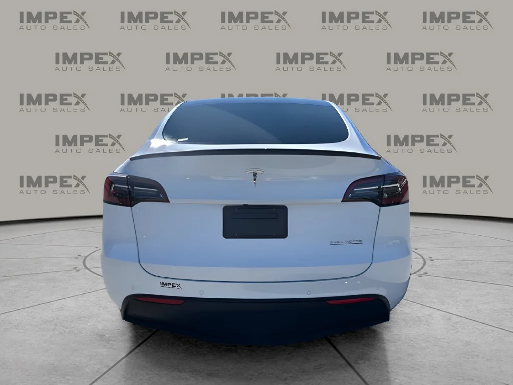 Used 2022 White Tesla Performance image 4
