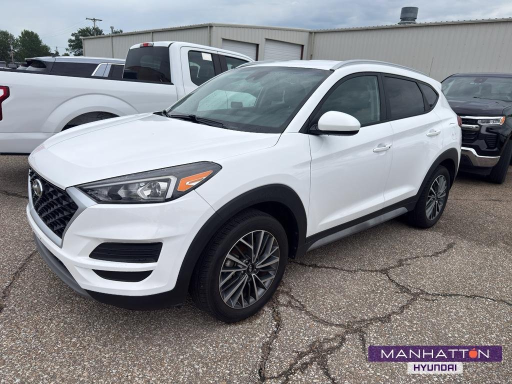 Used 2021 Winter White Hyundai SEL image 1