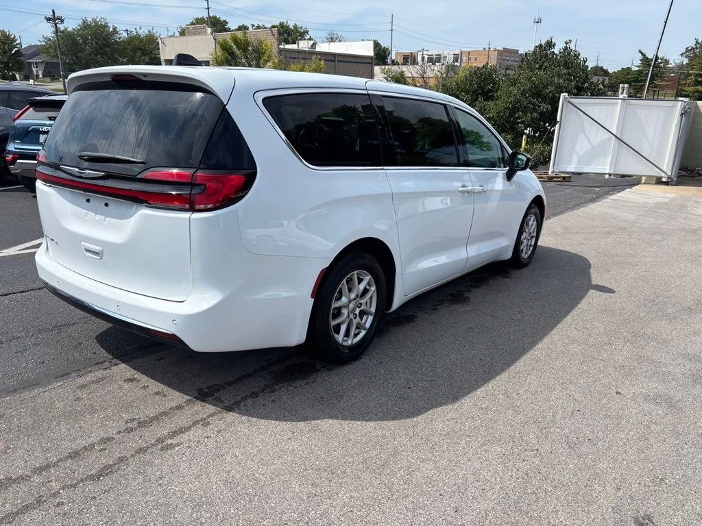 Used 2024 Bright White Clearcoat Chrysler Touring L image 3