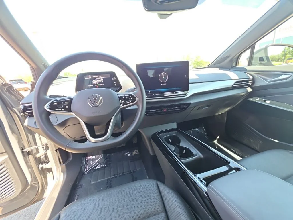 Certified Used 2024 Gray Volkswagen Pro S image 11