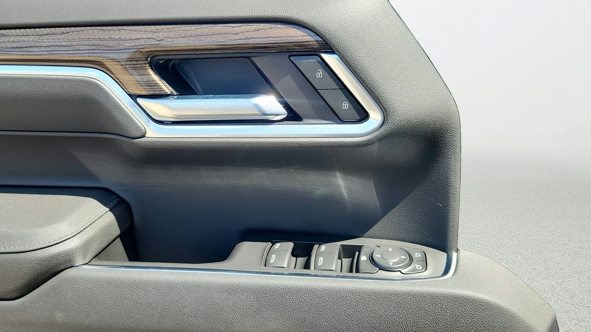 New 2026 Sterling Gray Metallic Chevrolet RST image 18