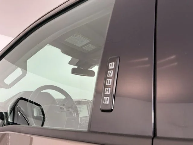 Used 2020 Gray Ford Lariat image 11