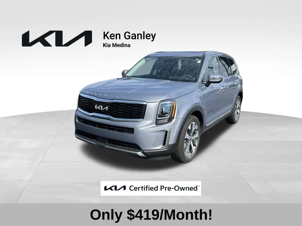 Certified Used 2022 Silver Kia S image 1